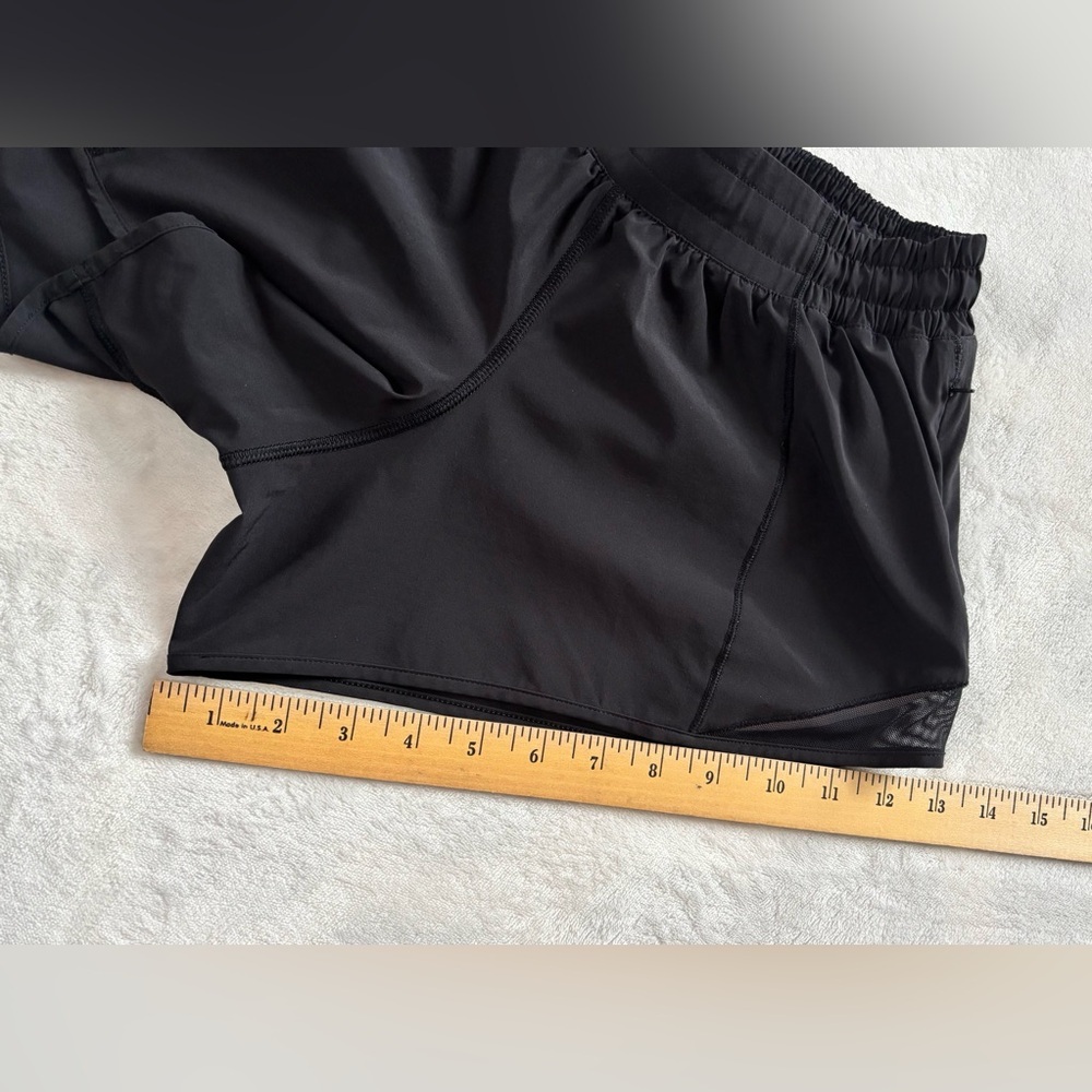 Lululemon Black Hotty Hot Short II Long 4" Inseam Low Rise - Size 6 - Picture 6 of 10